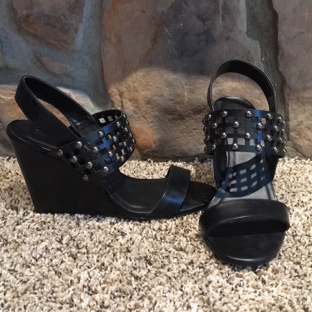 Wedge shoes size 9 only worn a few times